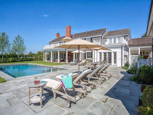 1 Field Club Dr, Edgartown, MA 02539