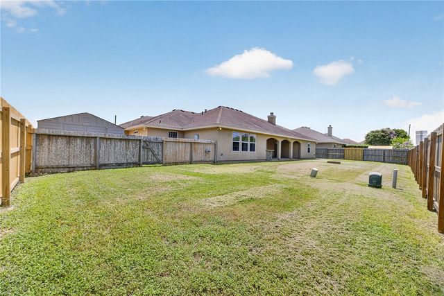 7326 Aborigine St, Corpus Christi, TX 78414