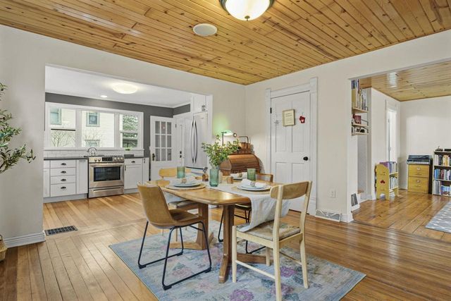 625 S Madison Street, Stoughton, WI 53589