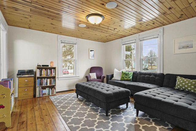 625 S Madison Street, Stoughton, WI 53589