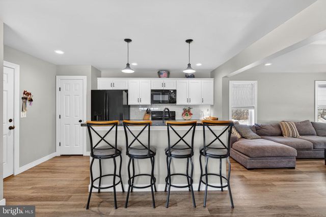 94 N REAMSTOWN RD, Stevens, PA 17578