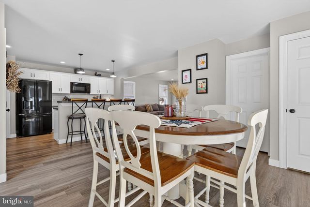 94 N REAMSTOWN RD, Stevens, PA 17578