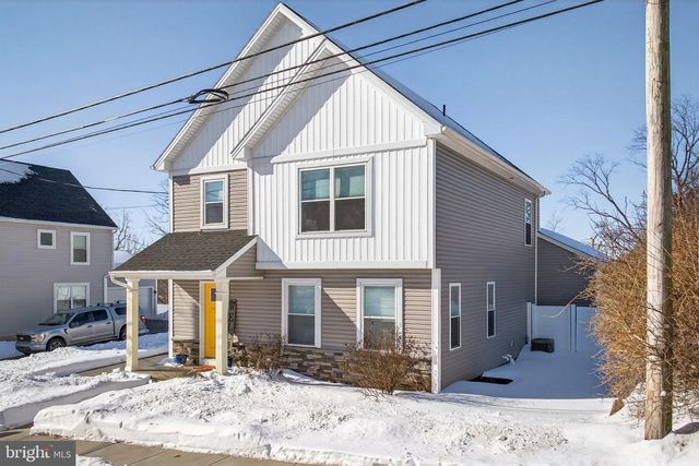 94 N REAMSTOWN RD, Stevens, PA 17578