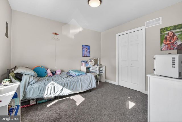 94 N REAMSTOWN RD, Stevens, PA 17578