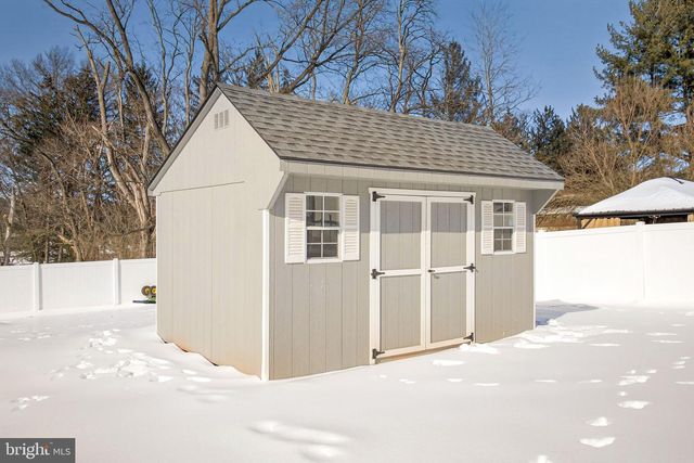 94 N REAMSTOWN RD, Stevens, PA 17578