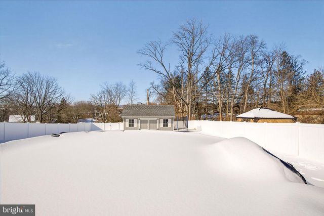 94 N REAMSTOWN RD, Stevens, PA 17578