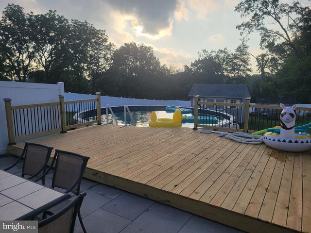 94 N REAMSTOWN RD, Stevens, PA 17578