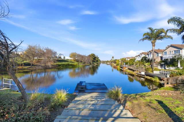 327 Ratto Road, Alameda, CA 94502