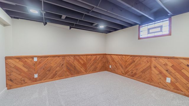 1633 Kuhn Drive, Schererville, IN 46375