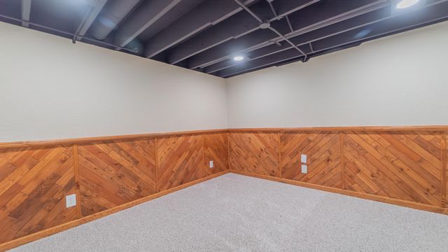 1633 Kuhn Drive, Schererville, IN 46375