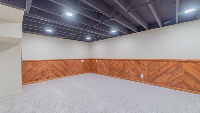 1633 Kuhn Drive, Schererville, IN 46375