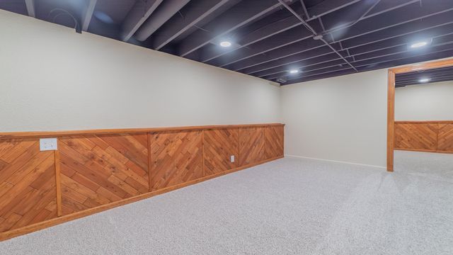 1633 Kuhn Drive, Schererville, IN 46375