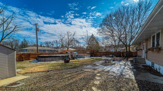 1633 Kuhn Drive, Schererville, IN 46375