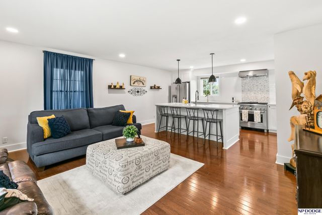 836 S 131 Avenue, Omaha, NE 68154