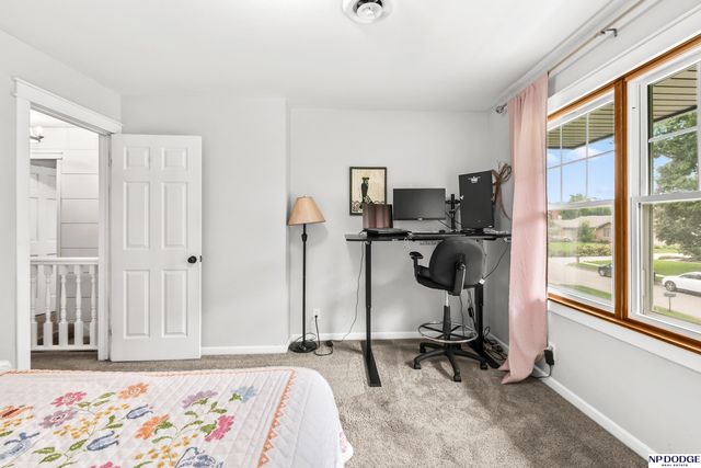 836 S 131 Avenue, Omaha, NE 68154