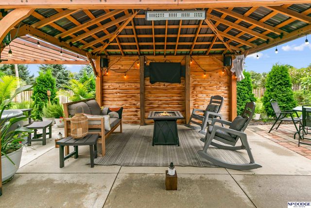 836 S 131 Avenue, Omaha, NE 68154
