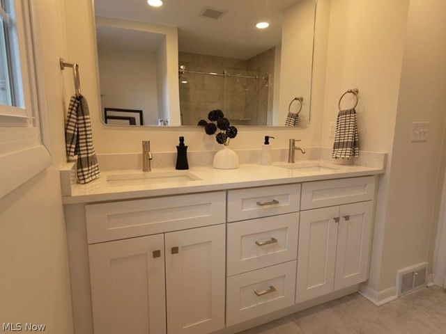 2060 Langerdale Road, South Euclid, OH 44121