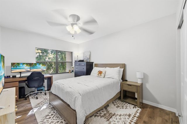 301 N Pine Island Road 217, Plantation, FL 33324