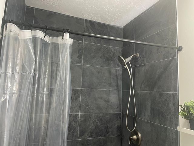 11401 Taft St 2, Pembroke Pines, FL 33026