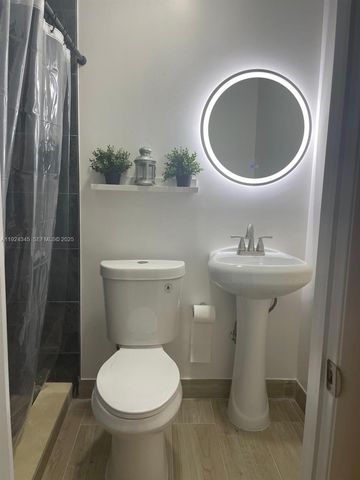 11401 Taft St 2, Pembroke Pines, FL 33026