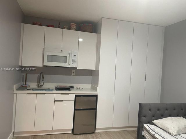 11401 Taft St 2, Pembroke Pines, FL 33026