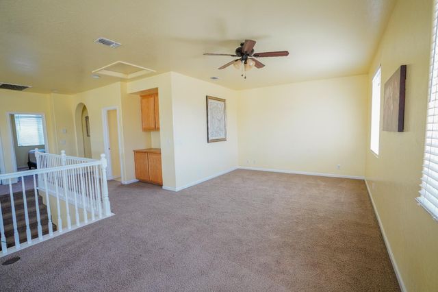 1976 N Belvedere Avenue, Fresno, CA 93722