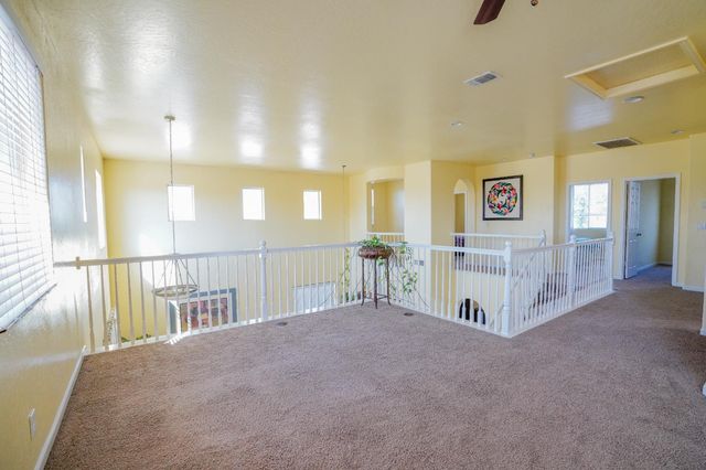 1976 N Belvedere Avenue, Fresno, CA 93722