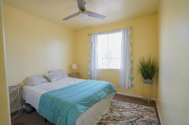 1976 N Belvedere Avenue, Fresno, CA 93722