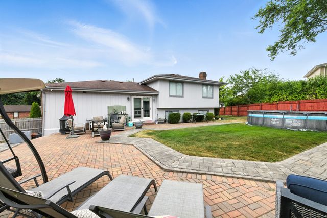 2938 E Shagbark Trail, Crete, IL 60417
