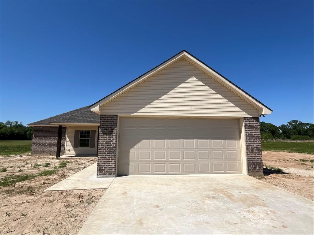 237 GRAND COULEE Drive, Mansura, LA 71350