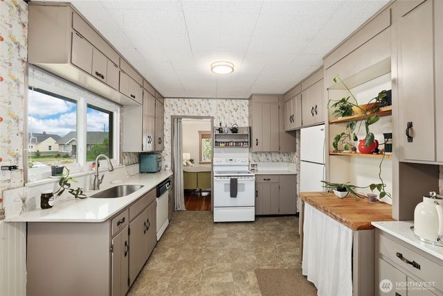 514 S 60th Street, Tacoma, WA 98408
