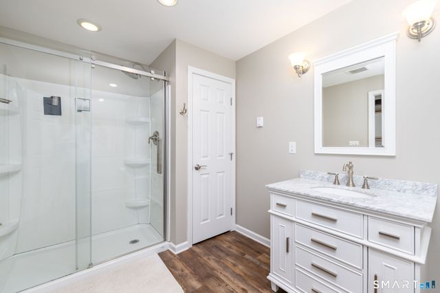 19 Cherry Hills Circle 19, Bloomfield, CT 06002