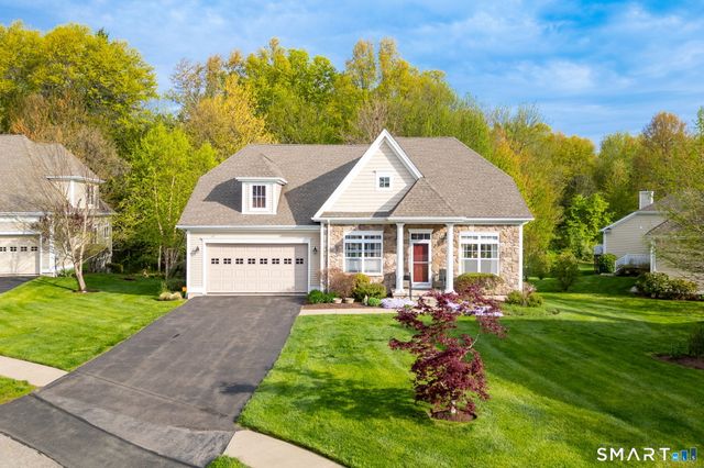 19 Cherry Hills Circle 19, Bloomfield, CT 06002