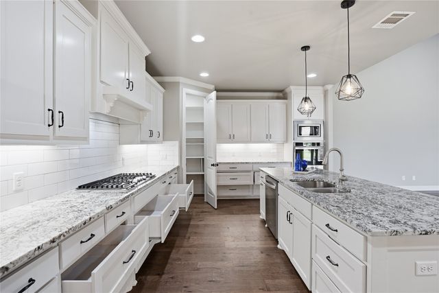 4918 Centre Court, Granbury, TX 76049