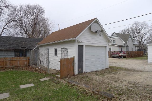 509 3rd Avenue, Charles City, IA 50616