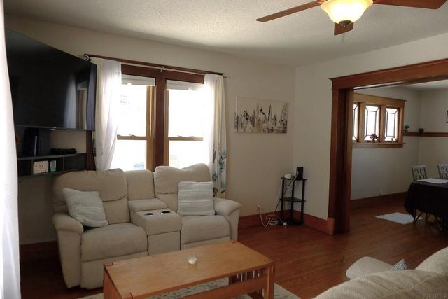 509 3rd Avenue, Charles City, IA 50616