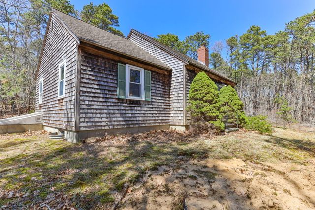 25 Whitman Lane, Wellfleet, MA 02667