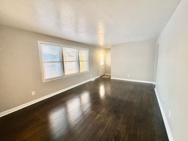 206 Hosmer Street, Loves Park, IL 61111