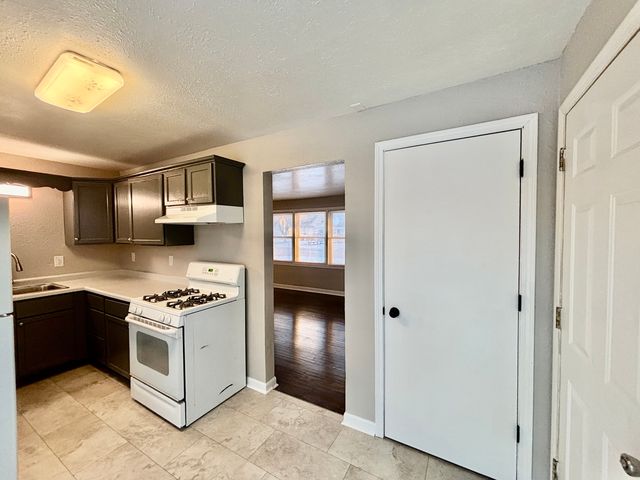 206 Hosmer Street, Loves Park, IL 61111