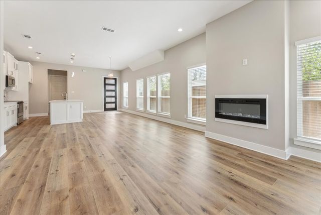 2811 Harston Street, Dallas, TX 75212
