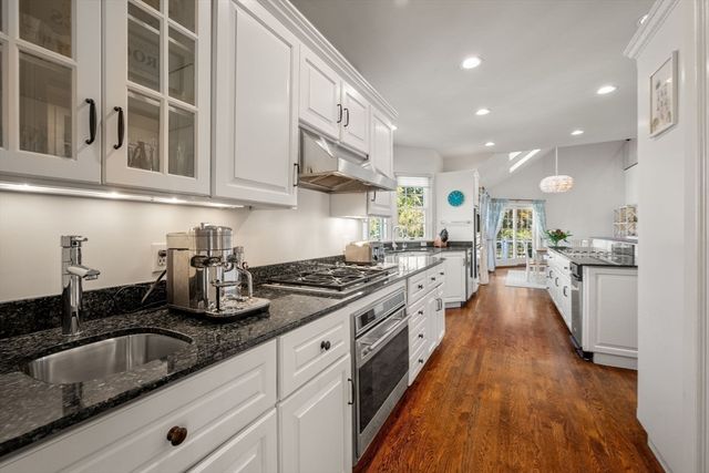 1 Mill Street, Dover, MA 02030