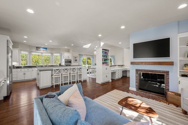 1 Mill Street, Dover, MA 02030