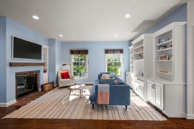 1 Mill Street, Dover, MA 02030