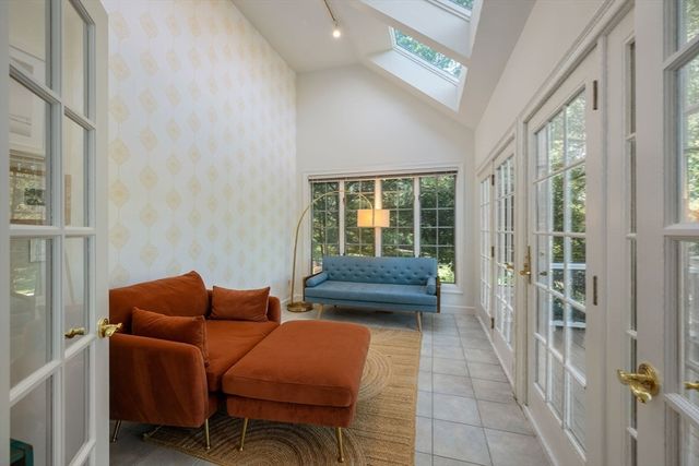 1 Mill Street, Dover, MA 02030