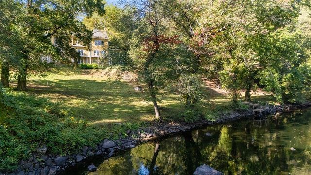 1 Mill Street, Dover, MA 02030