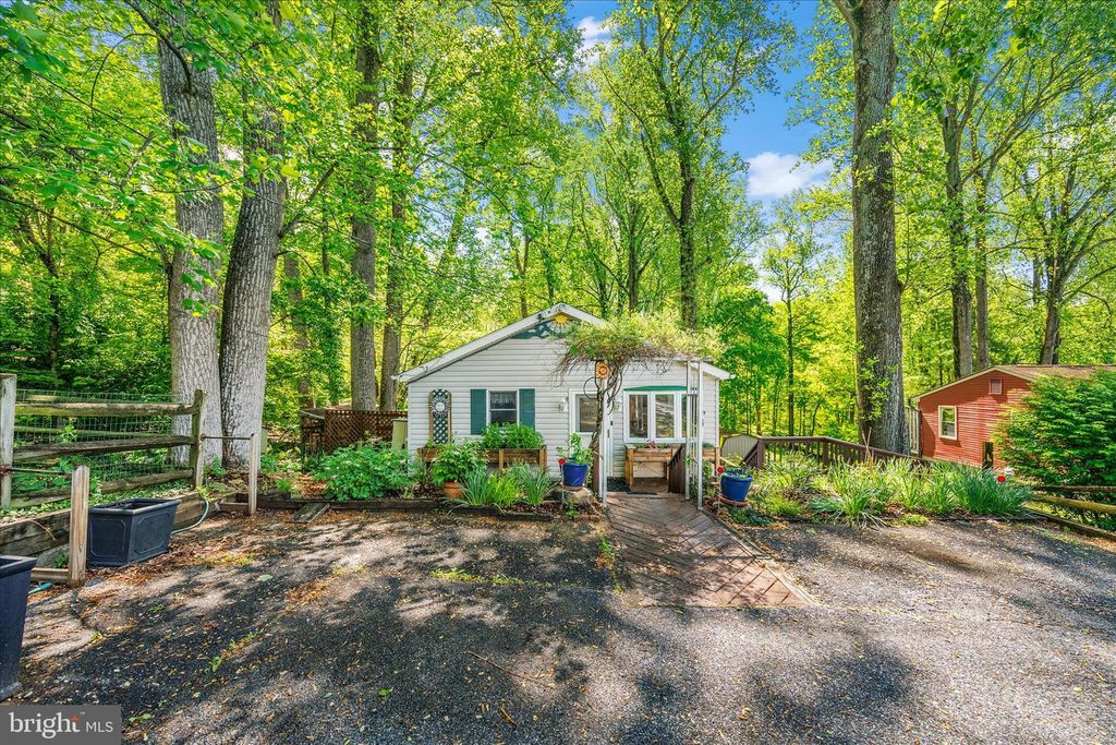 Image 2 of property listing at 10913 SUMMIT AVE, Woodstock, MD 21163
