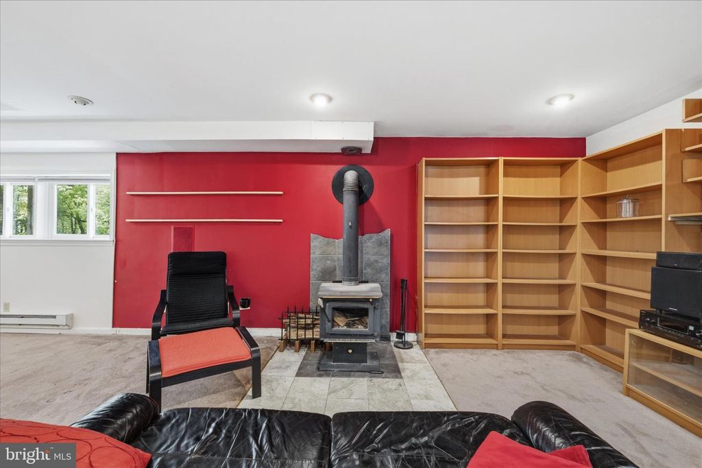 Image 21 of property listing at 10913 SUMMIT AVE, Woodstock, MD 21163
