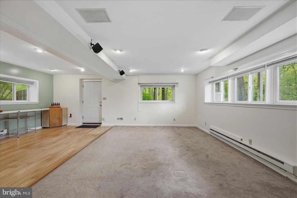 Image 23 of property listing at 10913 SUMMIT AVE, Woodstock, MD 21163
