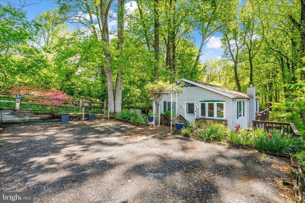 Image 3 of property listing at 10913 SUMMIT AVE, Woodstock, MD 21163