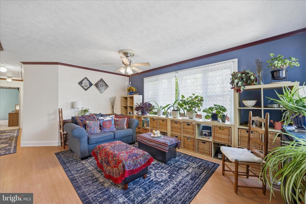 Image 5 of property listing at 10913 SUMMIT AVE, Woodstock, MD 21163